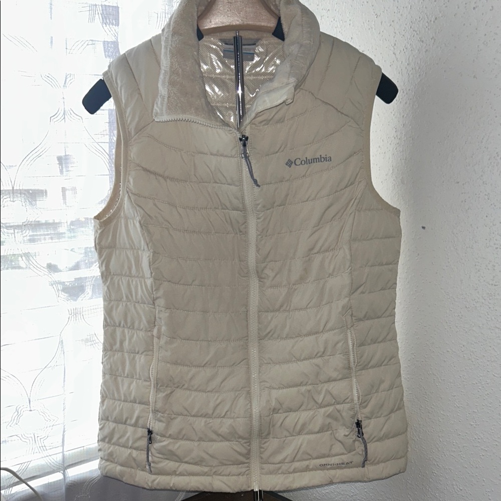Columbia Women's Beige Quilted Vest